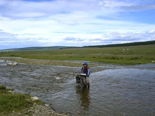 mong05__cycling_yan_in_river.jpg