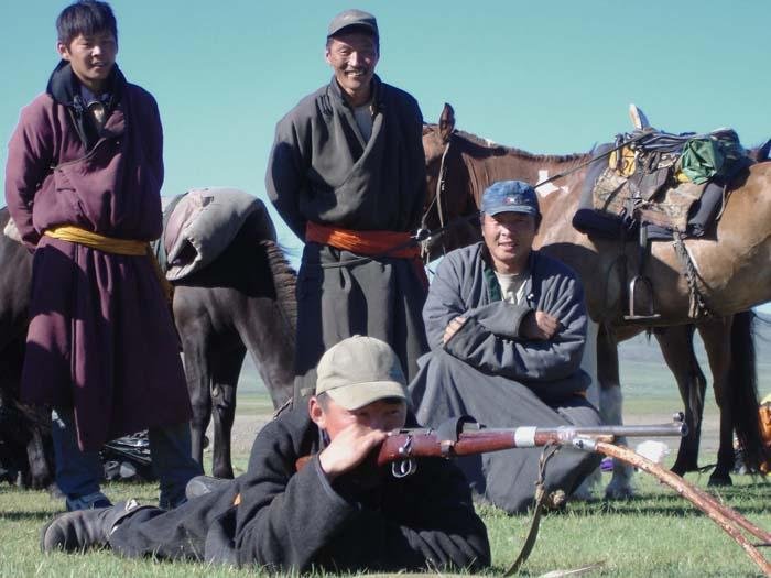 mong05__mongols_tavag_shoot.jpg