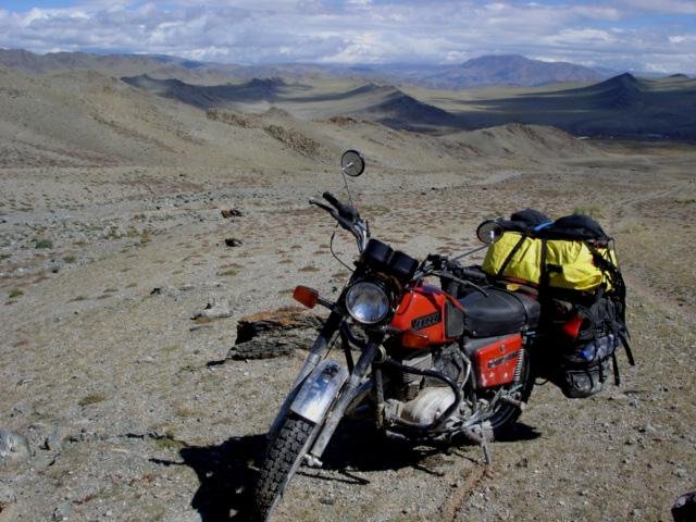 mong05__moto_west_mtn.jpg