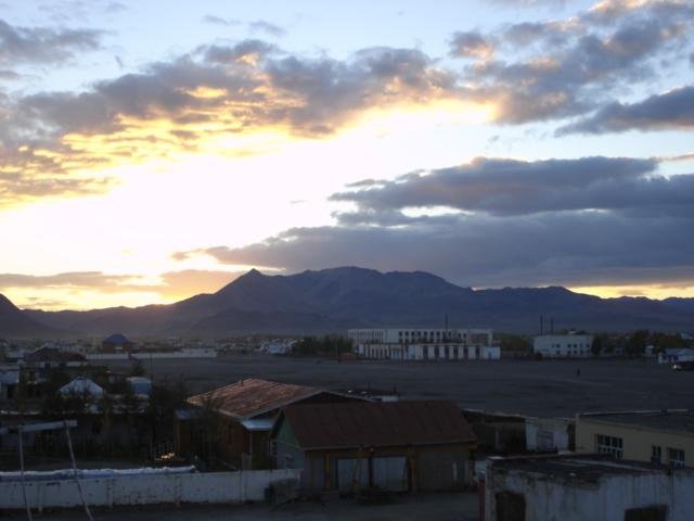 mong05__olgii_sunset.jpg