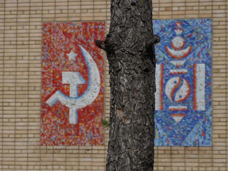 mong05__russian_mong_flags.jpg