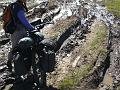 mong05__cycling_yan_in_mud